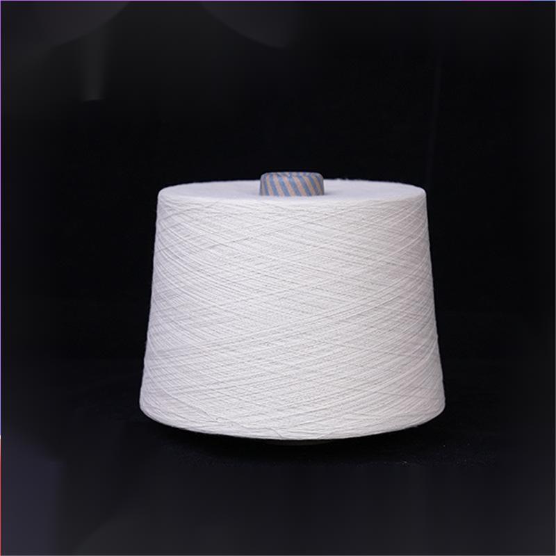 100 % Xin Jiang Cotton 32S kardet ring spunnet for veving og strikking